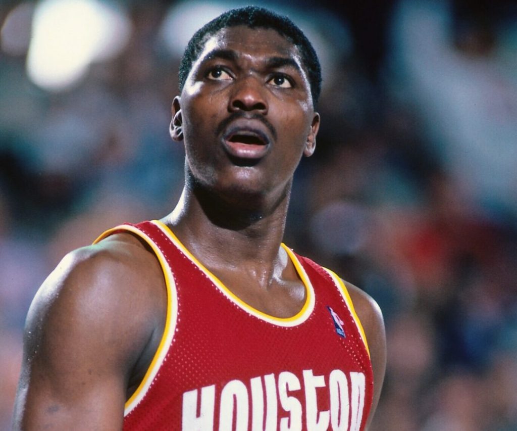 Hakeem Olajuwon (Houston Rockets)  Hakeem olajuwon, Hakeem, Good looking  men